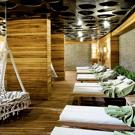 Paloma Pasha Оздере