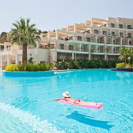Paloma Pasha Resort