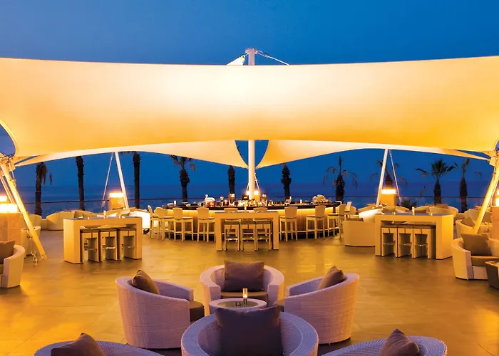 Paloma Pasha Özdere