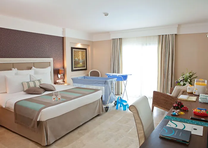 Paloma Pasha Özdere