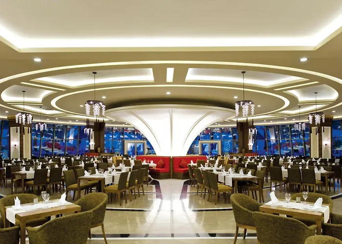 Paloma Pasha Özdere